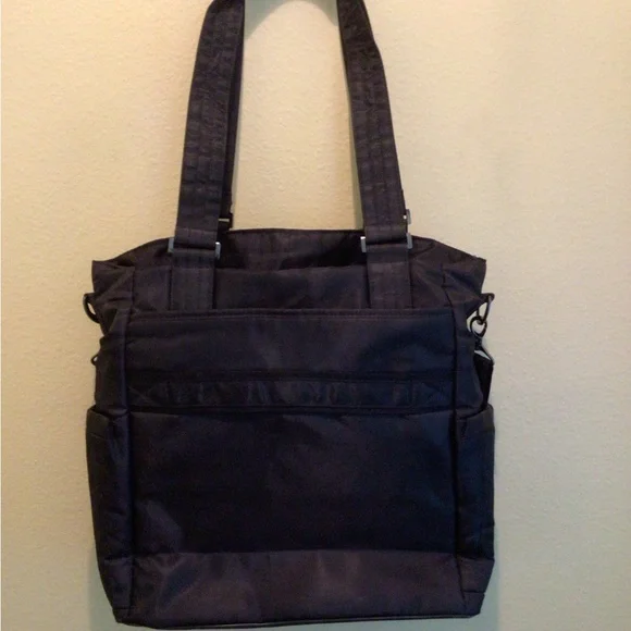 Lug Ace Tote - Picture 5 of 8